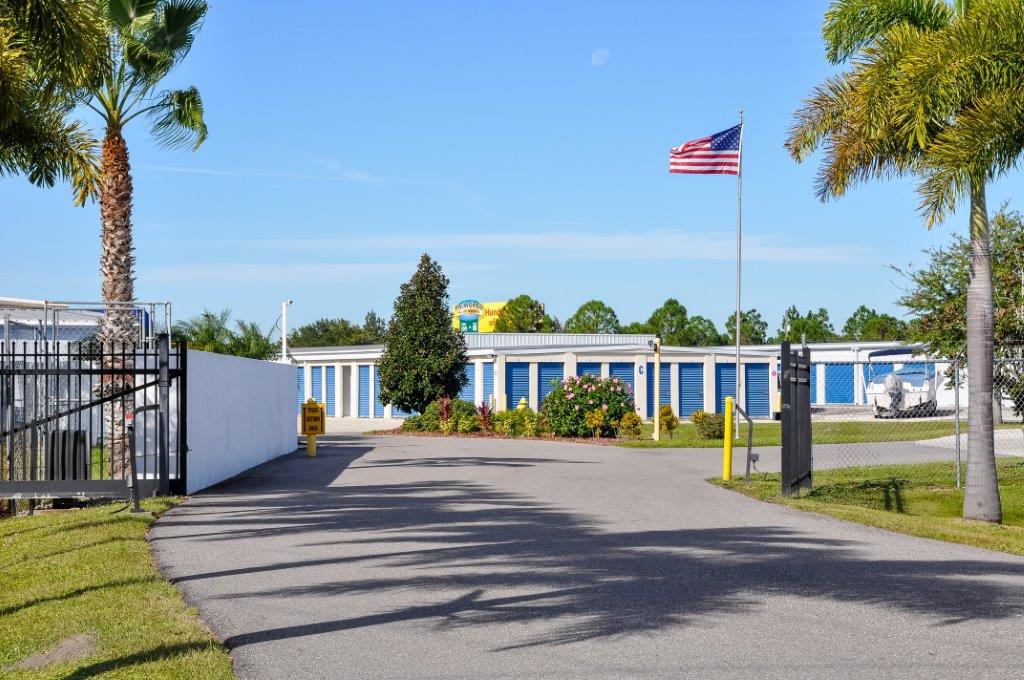 Port Charlotte - Gate