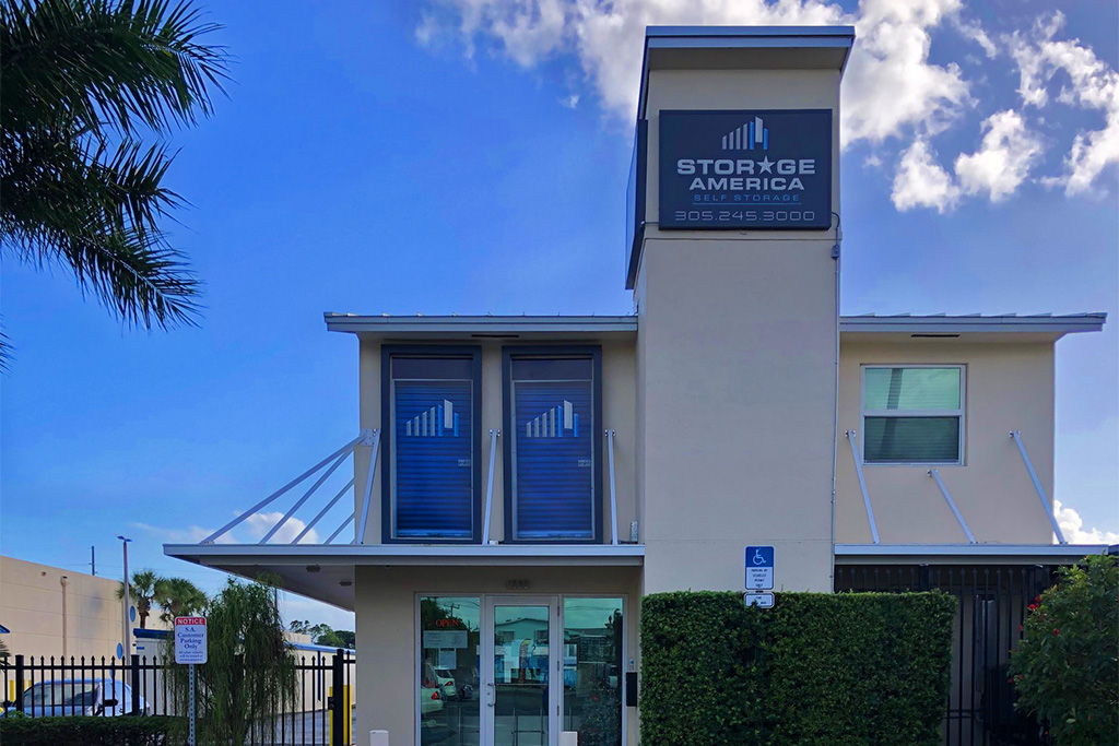 Affordable self-storage facility in Rhode Island and Florida, showcasing available locations by Storage America.